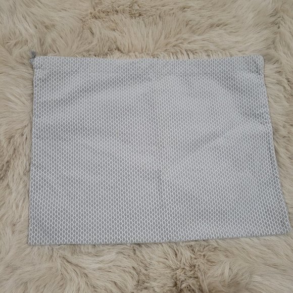 Halston Heritage Dust Bag - Picture 3 of 3